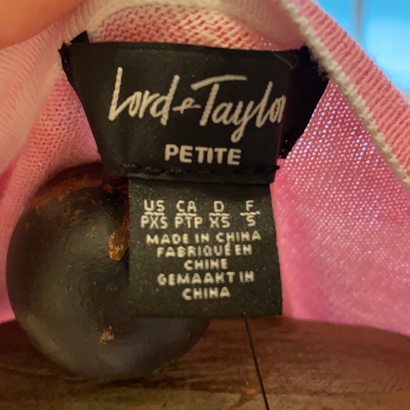 NWT LORD & TAYLOR PETITE FLORAL BUTTON DOWN SWEATER 💯COTTON😍❤️ - Picture 5 of 8